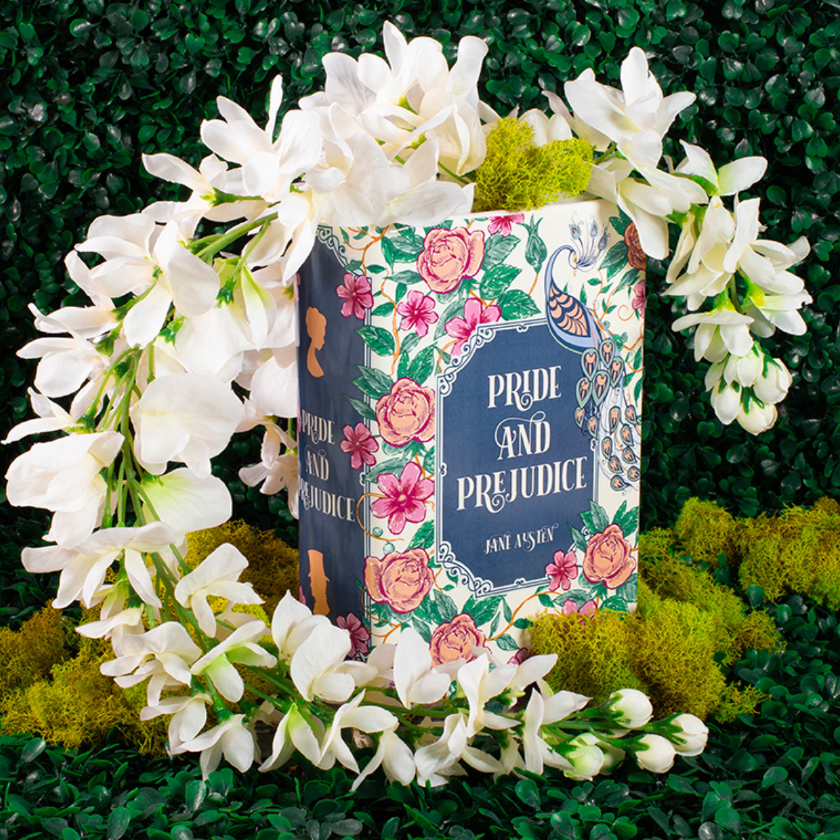Large Book Vase and Leatherette Journal Bundle, Pride and Prejudice